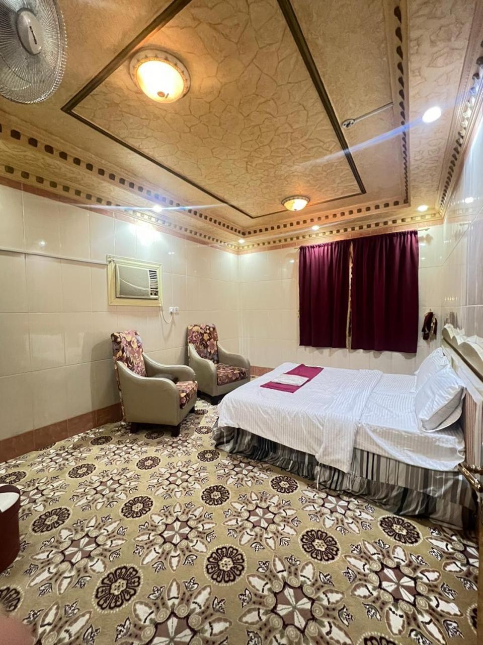 دار اليقين Medina